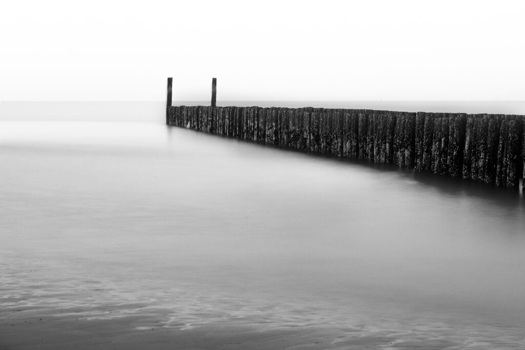 Fotografie Krist Hooghe Zwart Wit Paaltjes Zeeland