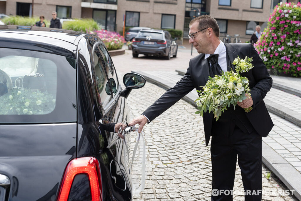 Huwelijk Katelyn & Mario - Stadhuis de Panne - FotografieKrist-0644