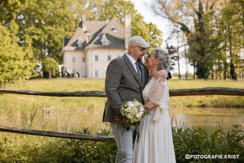Huwelijk Sofie&Yourick Fotolocatie Kasteelpark Zonnebeke - FotografieKrist